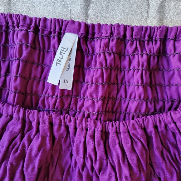 Truth purple off shoulder scrunched top size 1X - Picture 5 of 5